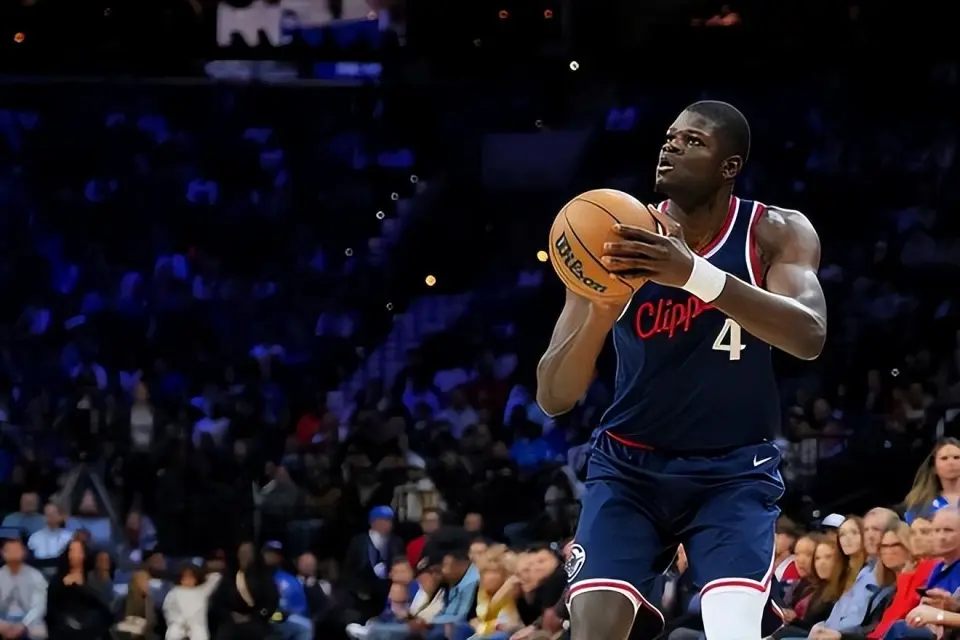 己的新赛季, AA, BA赛场上